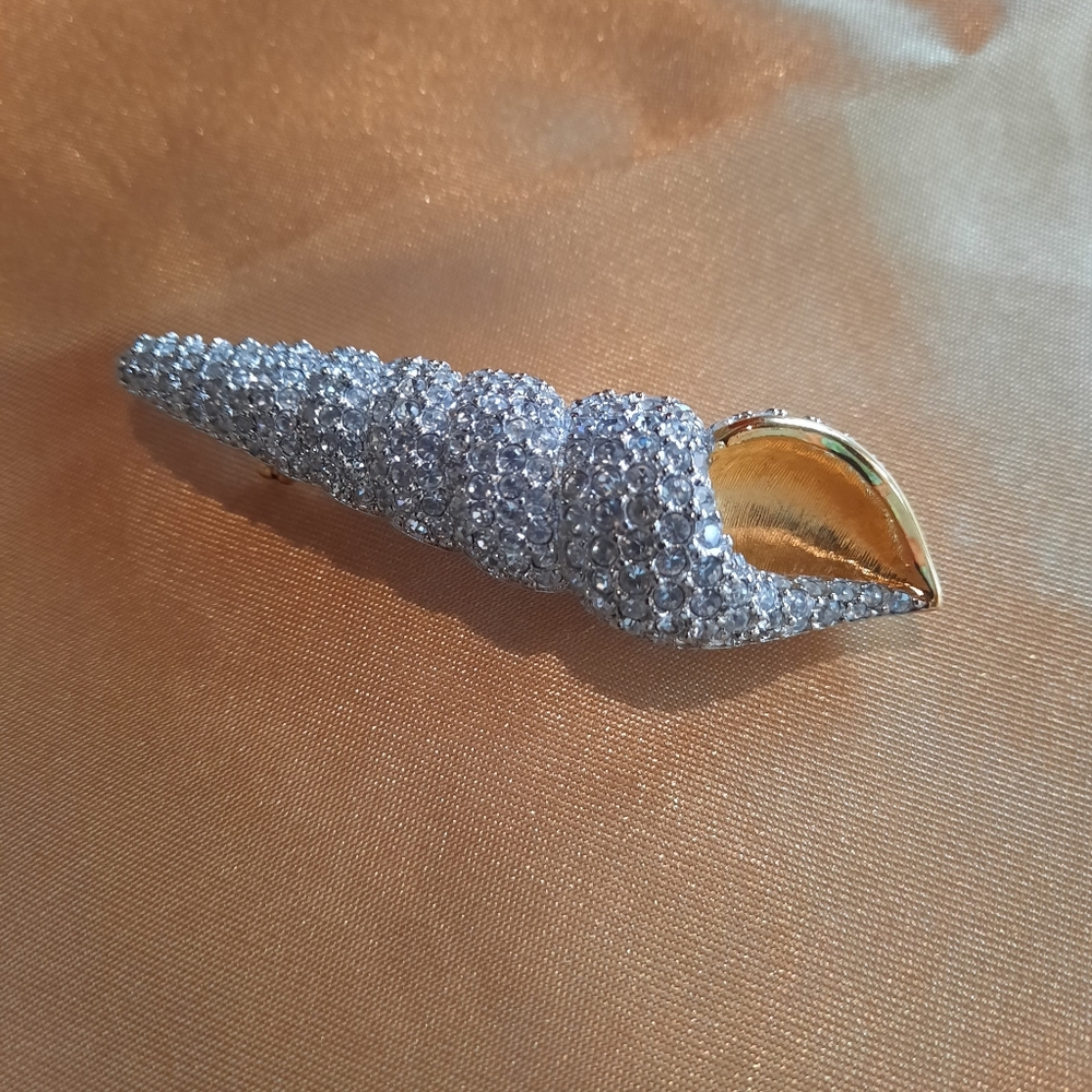 Pin - Picture 2 of 3